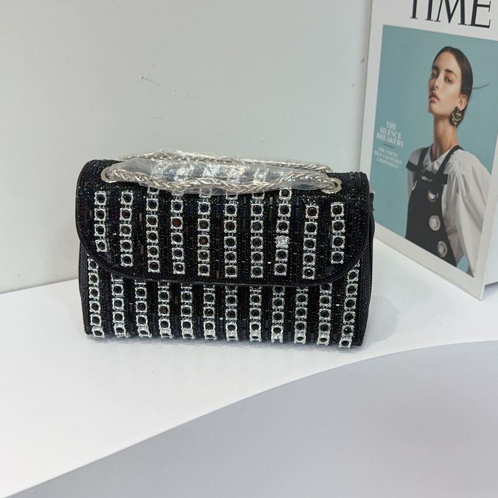 Classic Polyester Chain Shoulder Bag With Sparkling Water Drill For Casual Streetwear