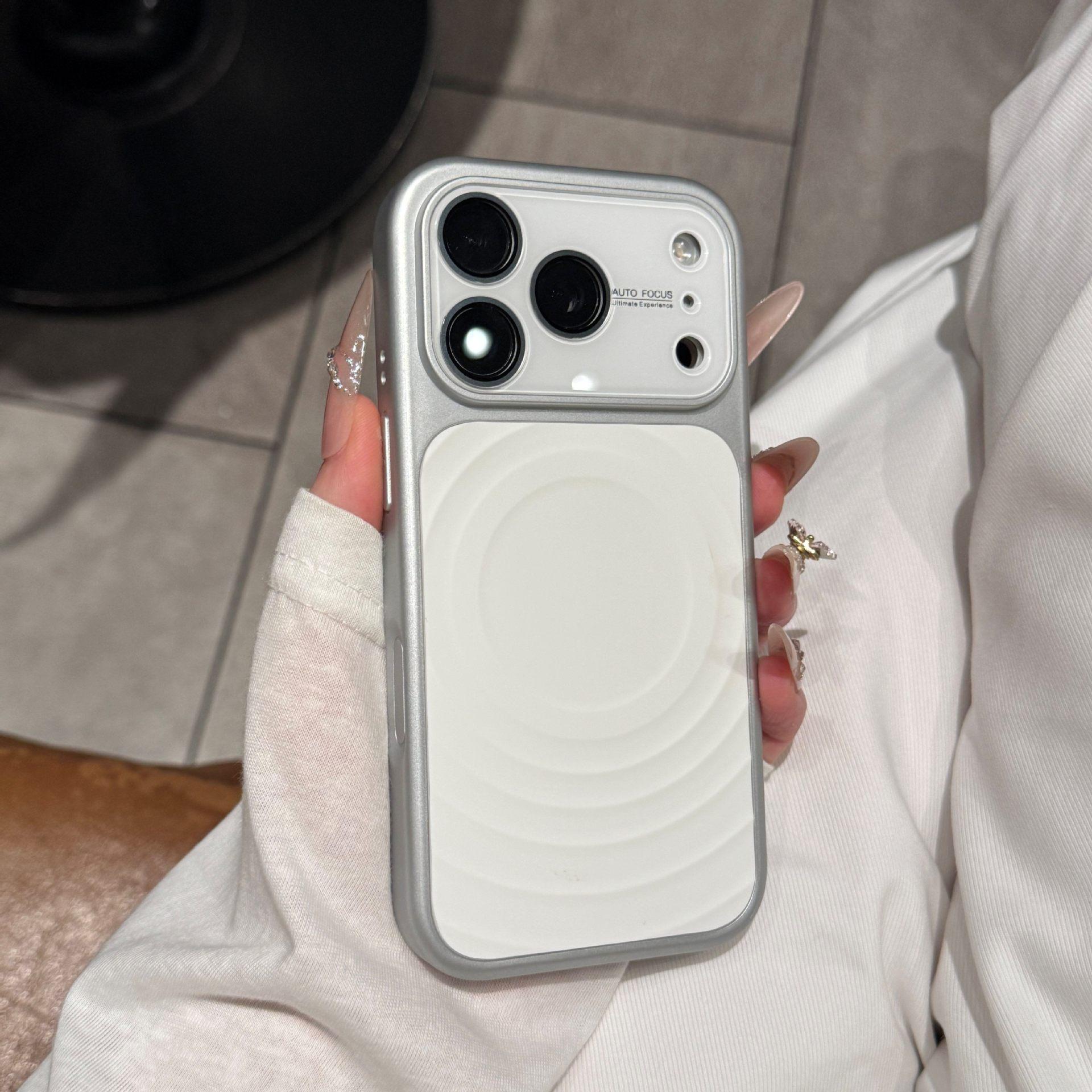 Magnetic Liquid Silicone Crystal Lens Case for iPhone 16/17 with Wave Pattern iPhone 17