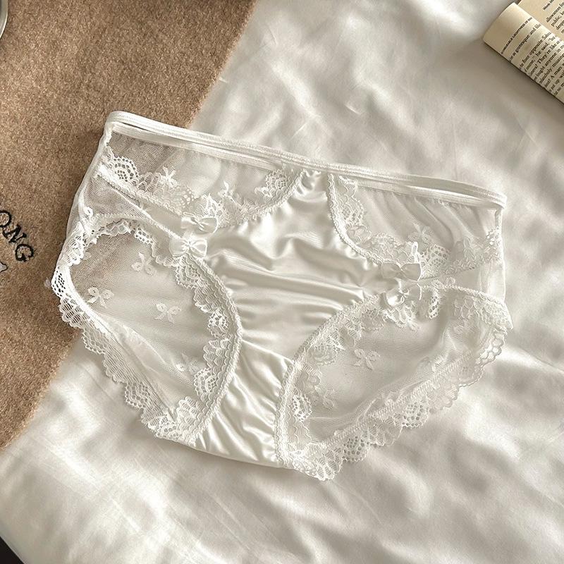

Женские сексуальные кружевные стринги со средним вырезом и бантом Size L (100-130 kg) белый