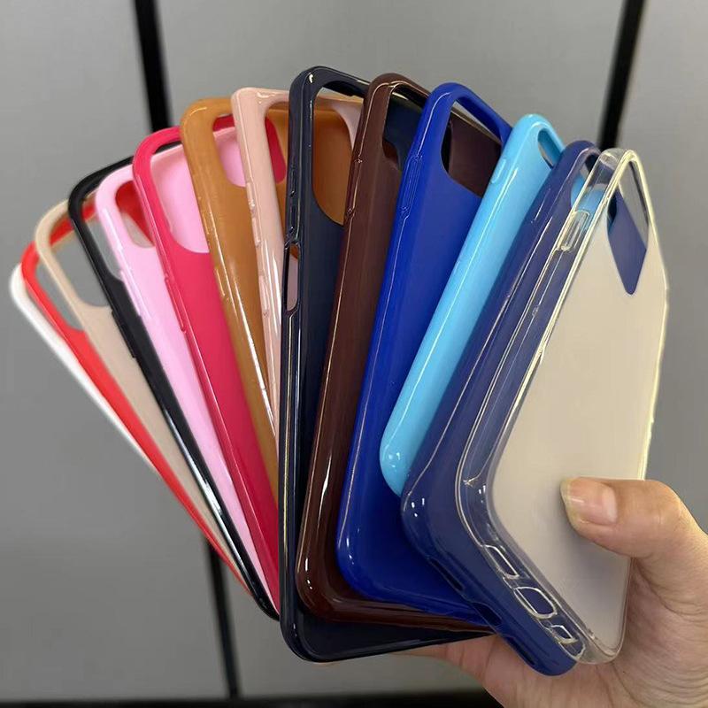 Foreign trade black TPU injection molding mobile phone case material, matte color mobile phone protective leather case printing picture processing