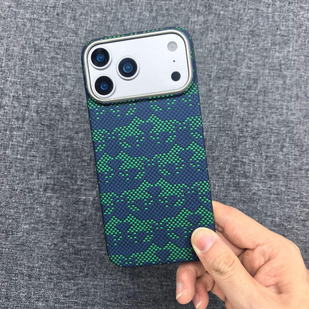 iPhone 17 Pro Max Kevlar Magnetic Case - Carbon Fiber Drop-Proof Cover
