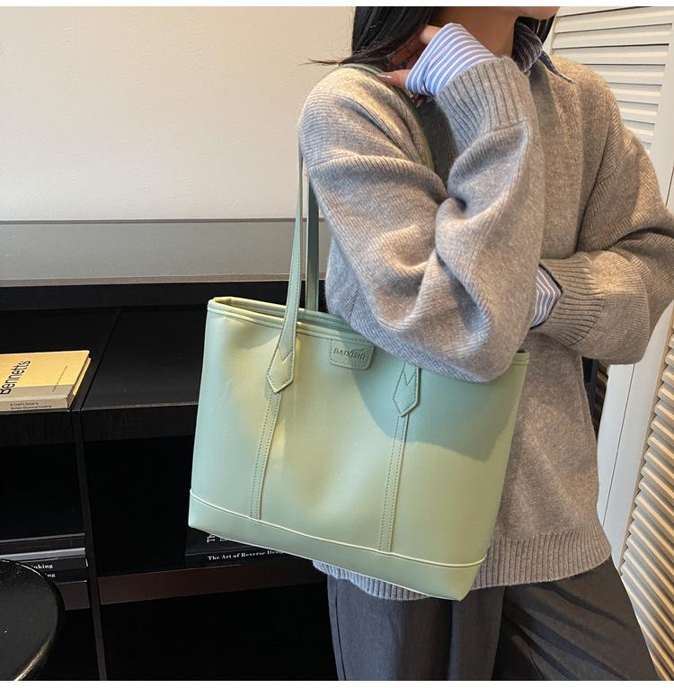 Women's Large Capacity Fashion Tote Bag - 2025 Korean Design, Versatile Casual Shoulder Bag for Daily Commuting