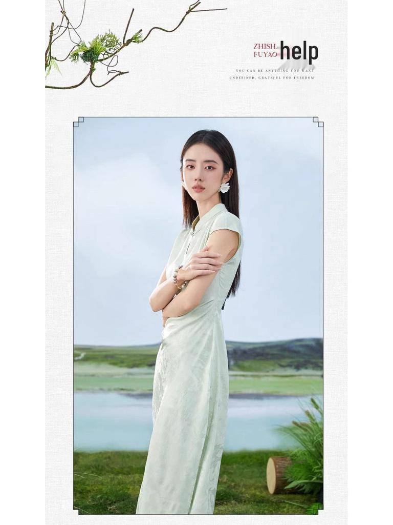 Elegant Summer Green Cheongsam Dress - Slimming, Modern Chinese Design