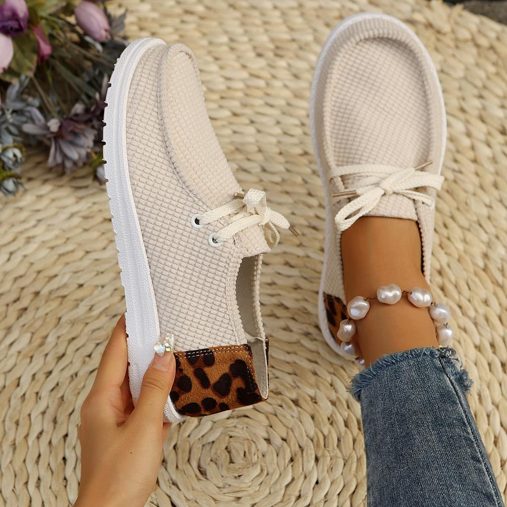 Women Sneakers 2025 New Slip on Canvas Loafers Comfortable Walking Women Casual Shoes Trend Non Slip Soft Flat Sneakers Women