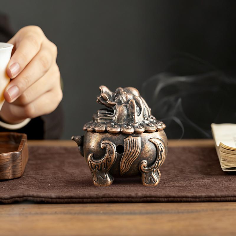 Vintage Alloy Incense Burner Stick Holder Three Legged Hollow Out Mini Sandalwood Censer Incense Burner Home Decoration