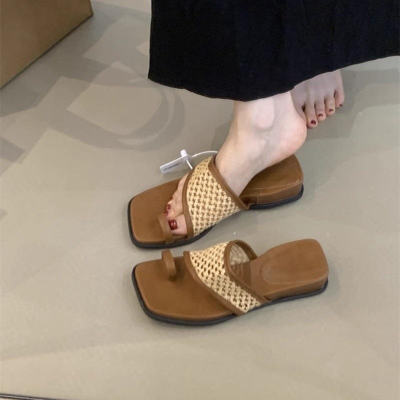 

Niche set of toe slippers women s shoes outer wear summer retro woven hollow breathable sandals 35 чорний