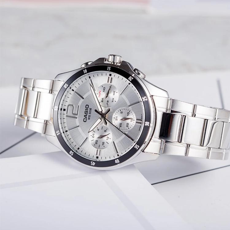CASIO Men Standard Series 47mm Silver Watch MTP-1374D-7AV MTP-1374D-7AV