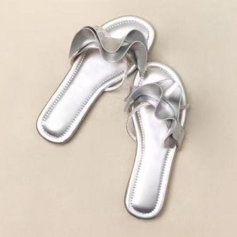 Flat-bottomed lotus leaf slippers women's summer wear high-end new golden one-word sandals