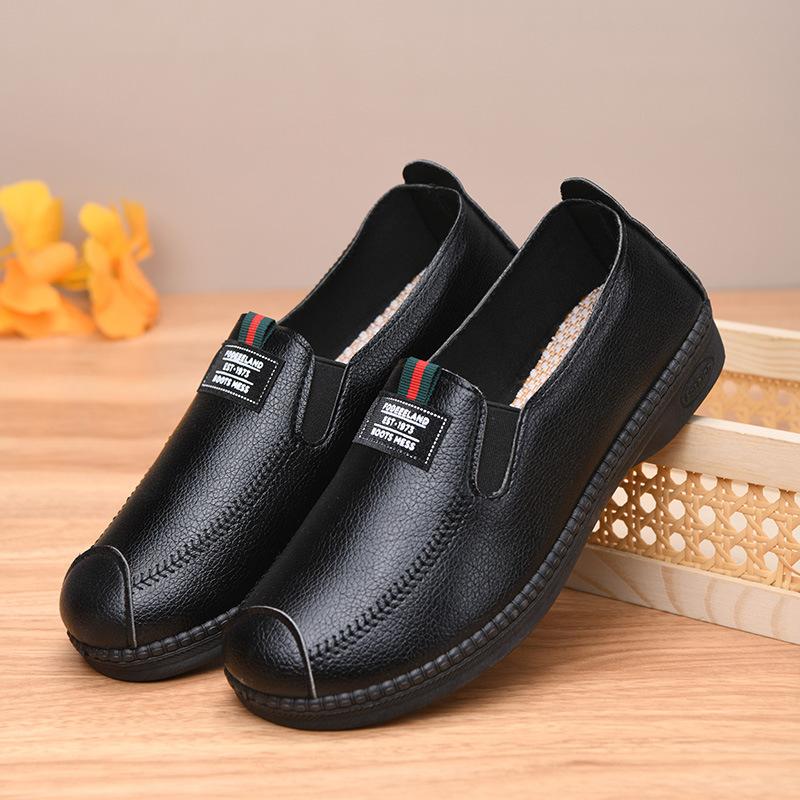 Women Summer Breathable Leather Casual Moccasins