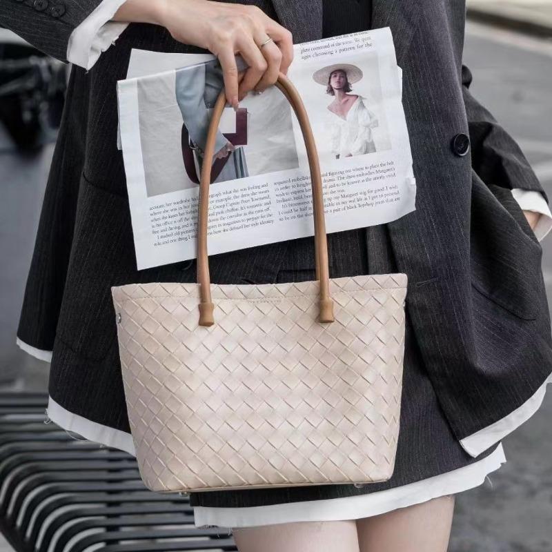 Cowhide Bag Woven New Niche Design Tote Bag Large Capacity Women's Leather Underarm Commuter Women's Bag