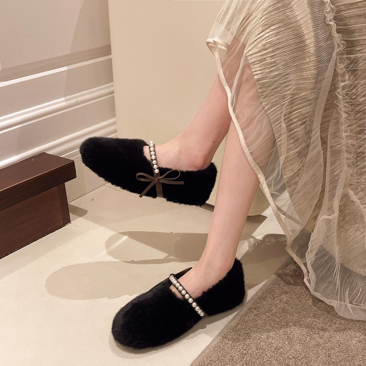 

2025 winter new casual versatile small fragrant wind velvet warm one pedal Mary Jane fluffy women s shoes trendy women 40