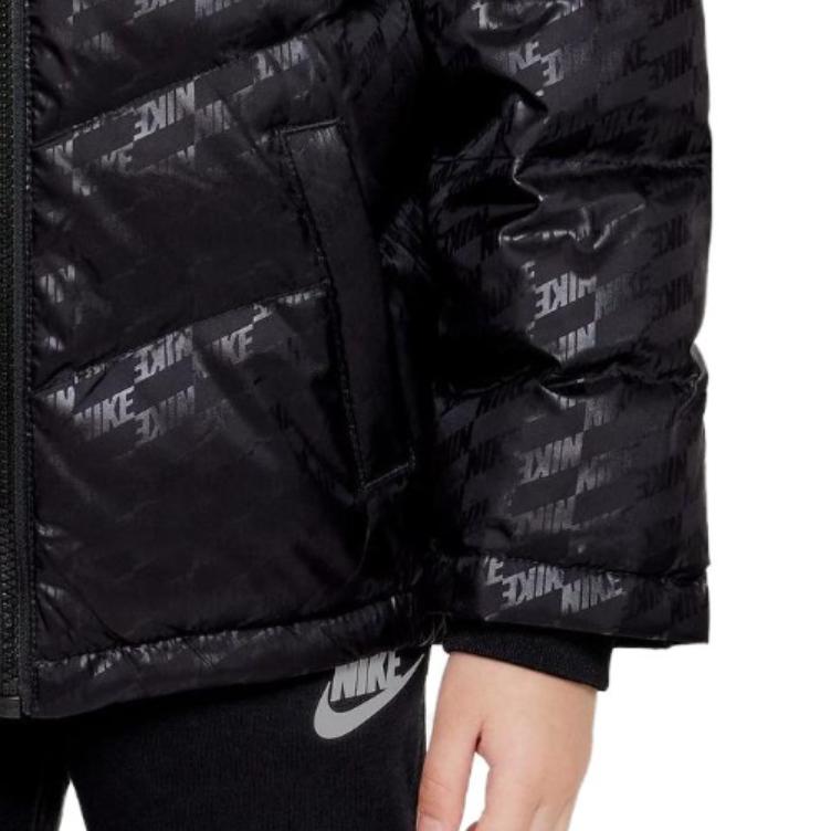 Nike Péřová bunda s potiskem loga značky a kapucí na zip Dětské bundy Černá FB6831-010