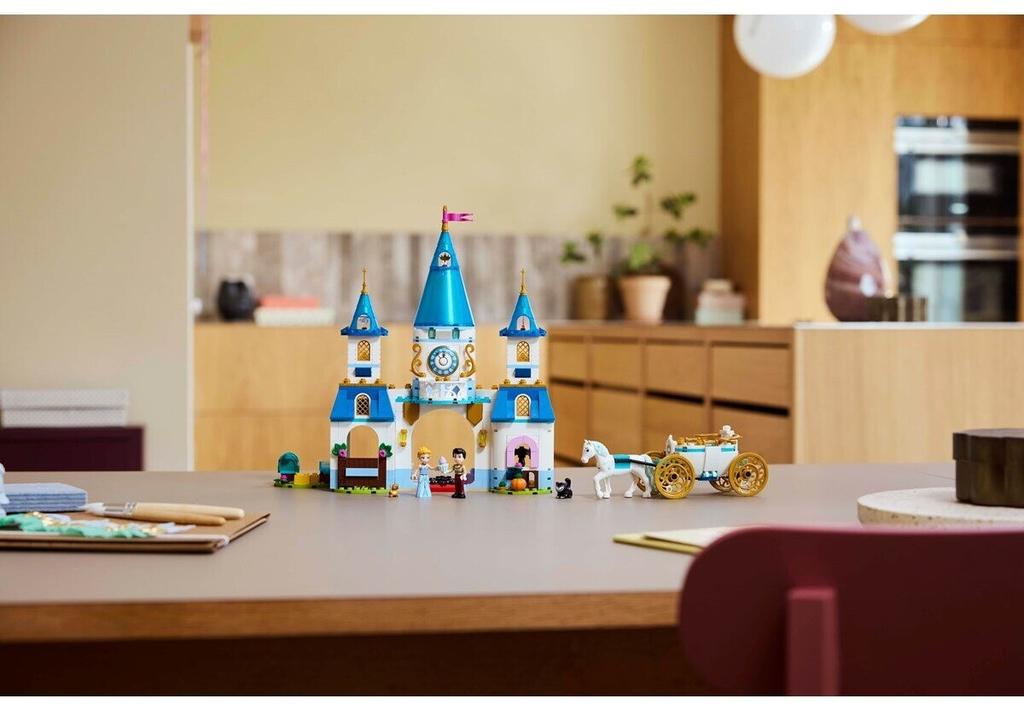 LEGO конструктор дом Disney Princess – Замок Золушки и карета с лошадьми (43275)