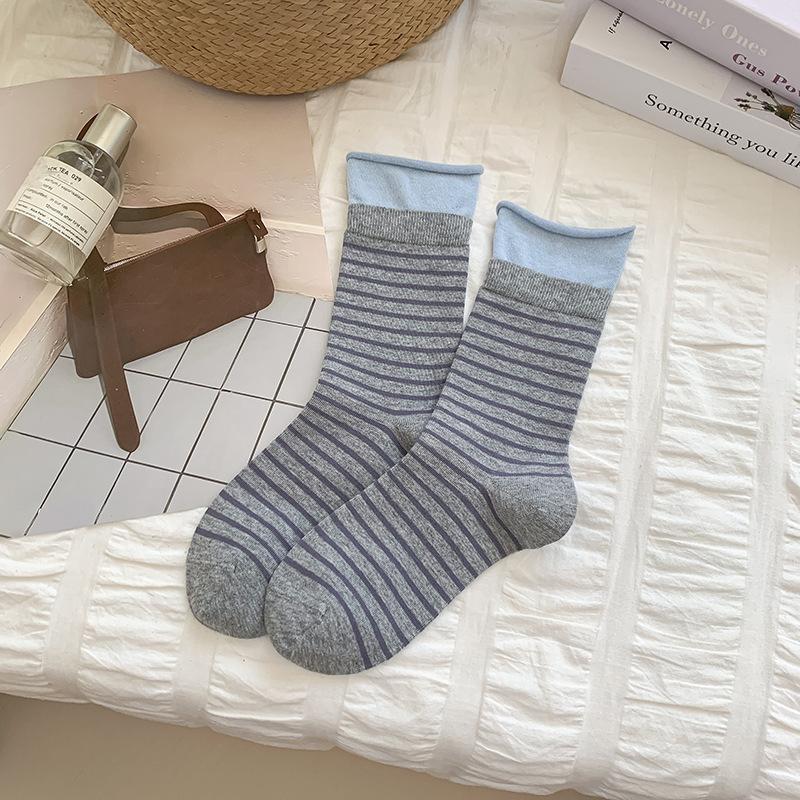 Autumn Socks: Women's Color-blocked Double Flared Rolled-up Trendy Socks, Mid-calf Socks, Striped Versatile Pile Socks