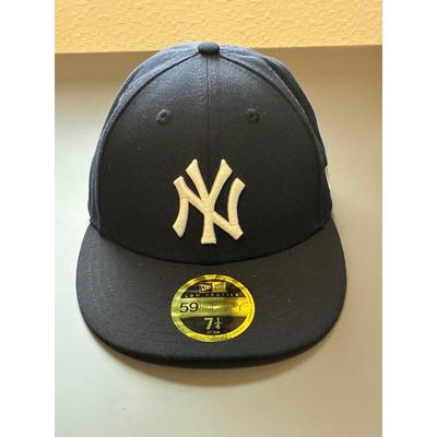Kopfbedeckungen – Baseballcaps, Kappen & Barette