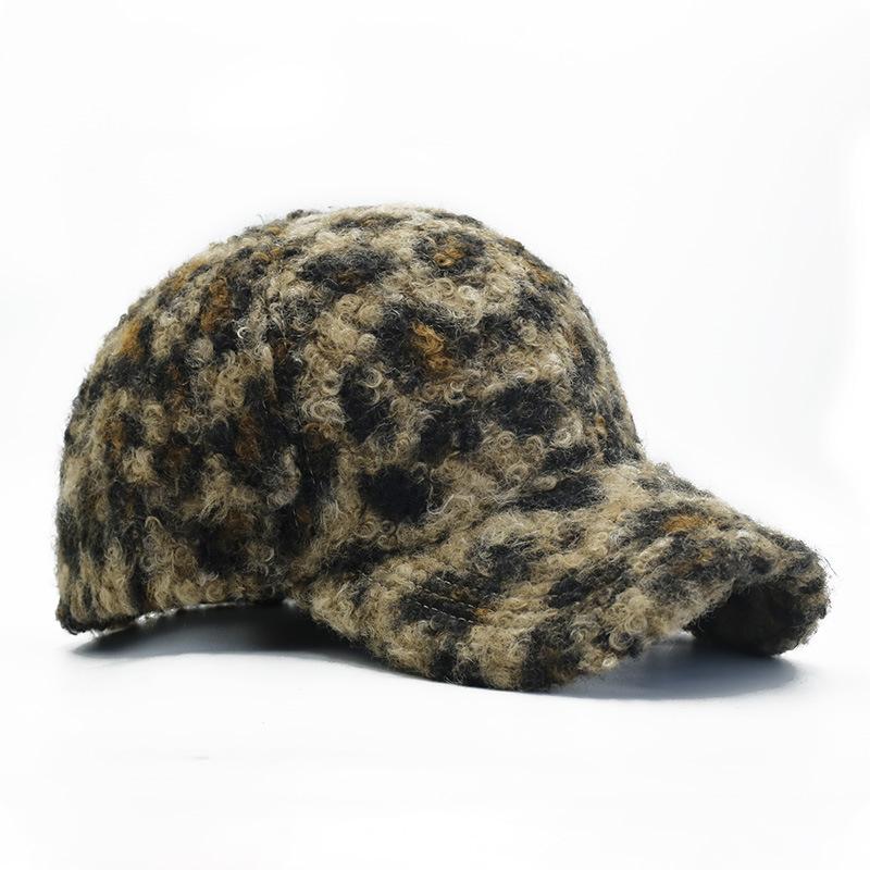 New fashion leopard print baseball cap women's autumn and winter street warmth foreign gas cap leopard print hat