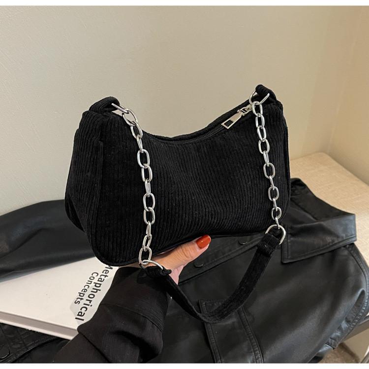 

Simple Plush Street Chain 2023 New Fashion Shoulder Bag For Women чорний