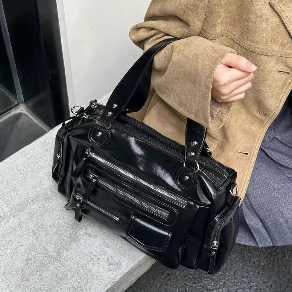 Street Trend Women's Shoulder Bags, Fashi Rivet Large capacity Motorcycle Handbags, New Commuter Crossbody Tote Bag Daily Wear