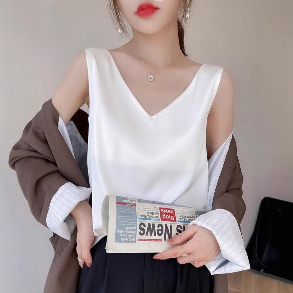 Dámský top camisole ze saténu s výstřihem do V - Bez rukávů, triacetátová základní vrstva na jaro.