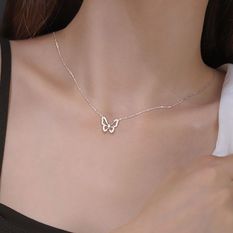 Hollow butterfly necklace women's niche light luxury design pendant fashion pass collarbone chain jewelry wholesale