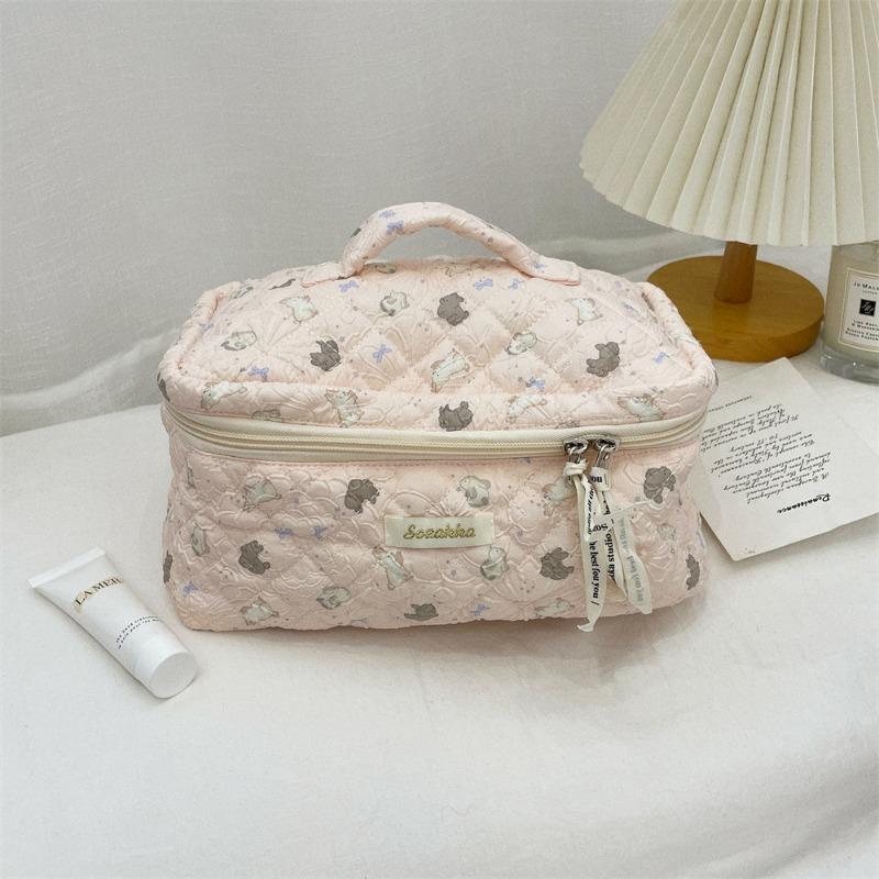 

4831 Cute cartoon cosmetic bag women s portable large-capacity new travel wash skin care product storage bag