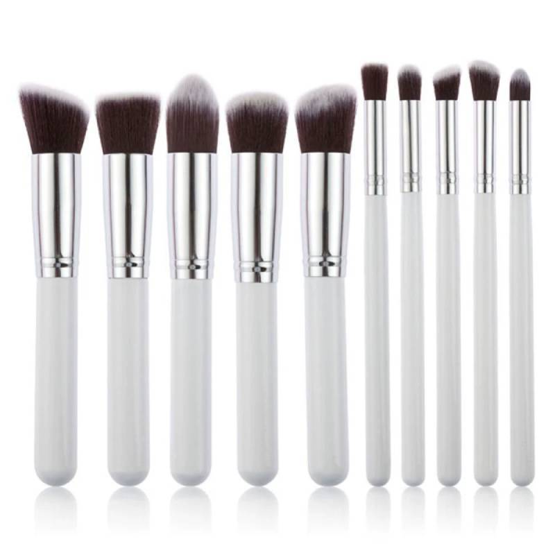 Makeup Brush Set With Artificial Fiber Bristles And Wooden Handles For Professional Artists