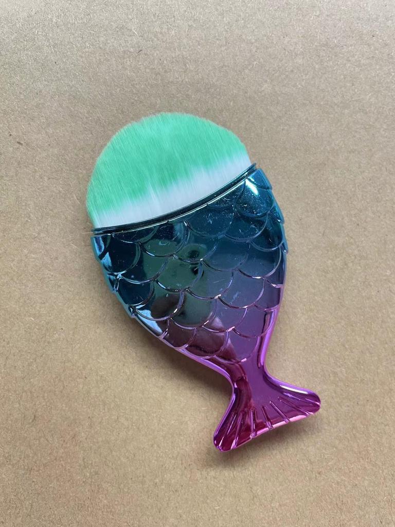 Mermaid Gradient Fish Tail Foundation and Blush Brush
