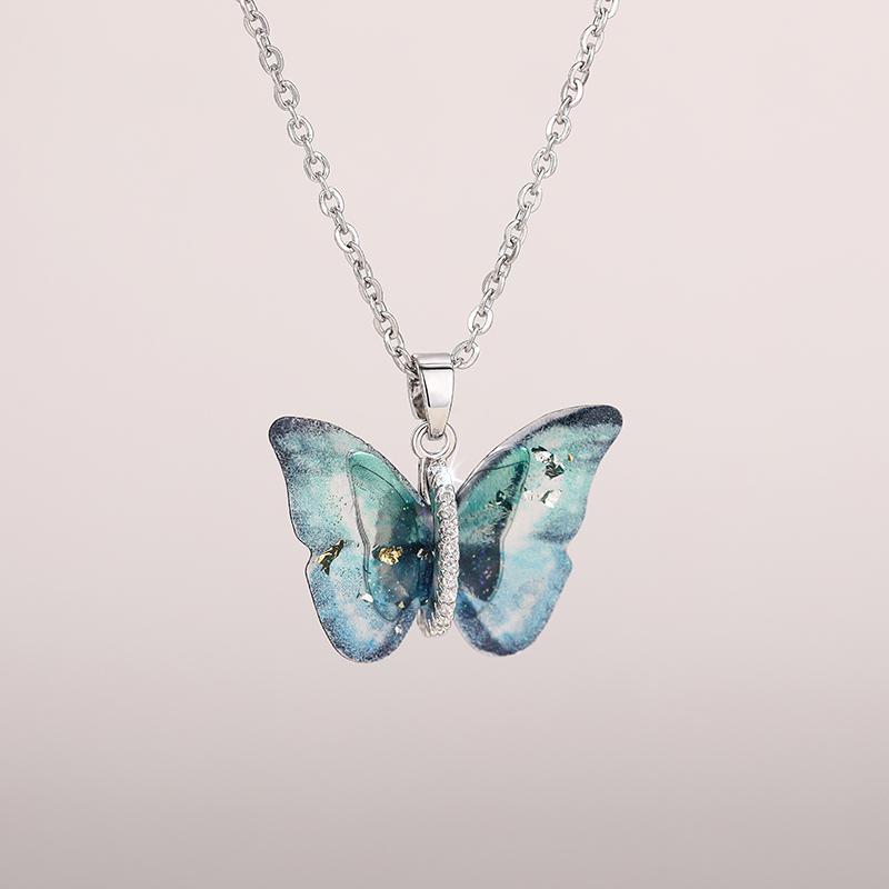 Butterfly Pendant Necklace for Women Fashion Party Daily Cute Animal Accessories Inlaid Bright CZ Versatile Lady Jewelry