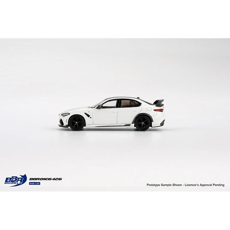 BBR 1:64 Alfa Romeo Giulia GTAm White Diecast Diorama Car Model Collection Toy