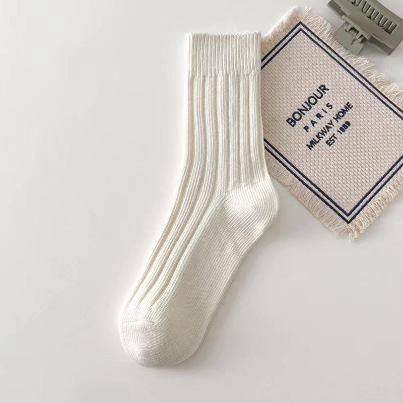 

22. New Products Retro Harajuku Style Thick Thread Trend Vertical Cotton Socks American Click-Style Mid-Tube Socks one size молоко, білий колір