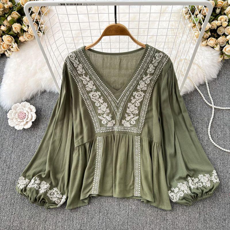 

Retro V-Collar Contrast Color Lotus Leaf Swing Cotton Linen Tops Embroidered Green One size