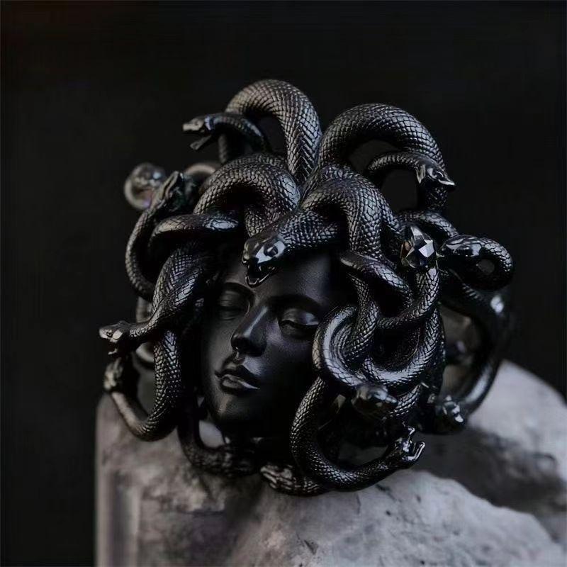 Unisex Retro Medusa Coin Ring, Ancient