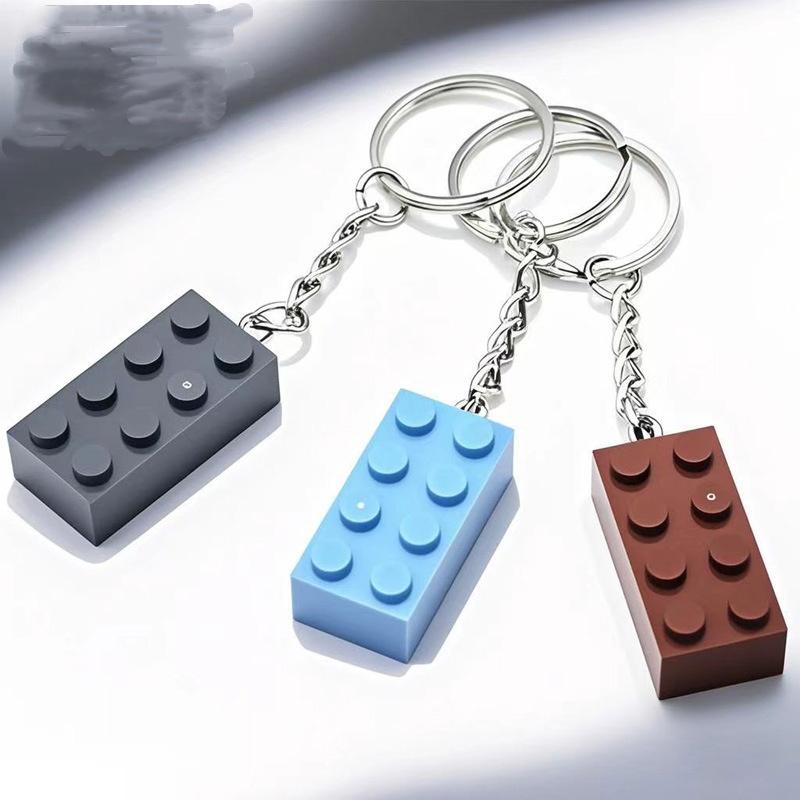 Building Block Keychain 16colors 2*4 Points Children's Novel Toys Accessories Small Particle Bricks Pendant
