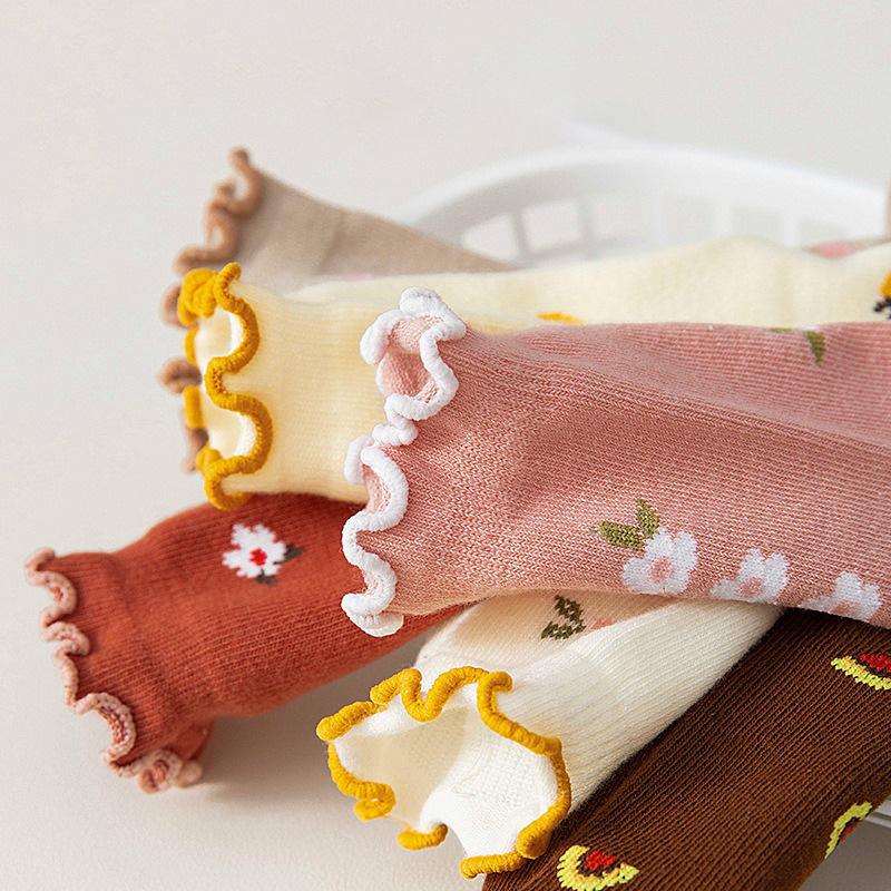 4 Pairs Kids Cute Rabbit Letter Jacquard Socks Comfortable Sweat Wicking All Season Fashionable Colorful Cotton Socks