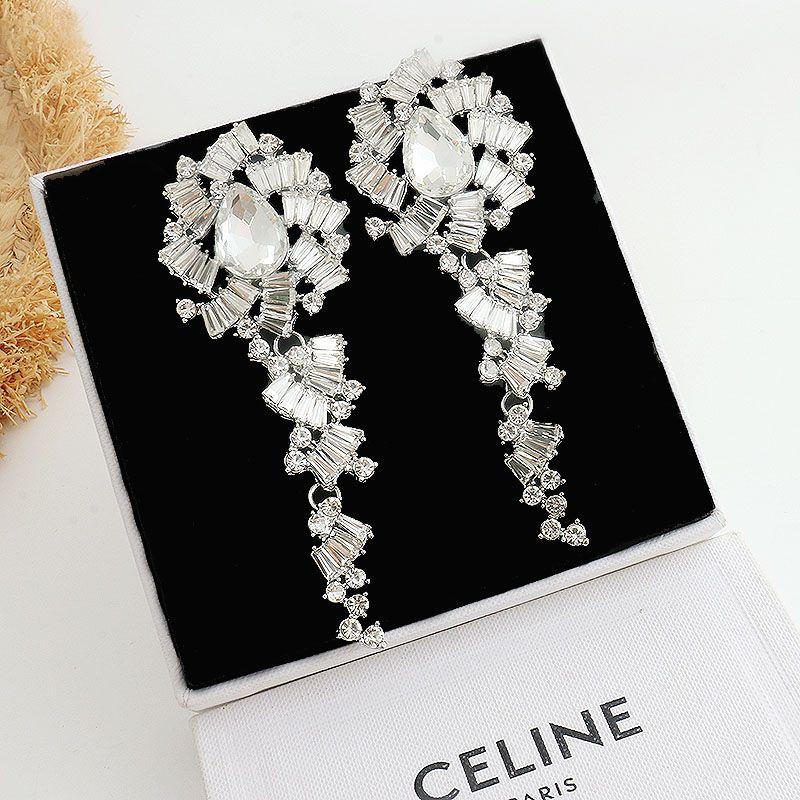 

Women s Super Flash Petal Silver Needle Best Selling Ear Clip Rhinestone High-grade silver earrings (with pierced ears)