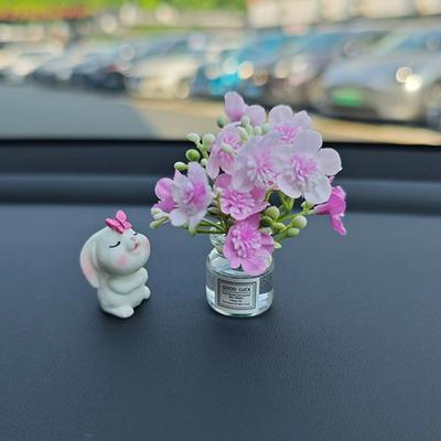 Dekoracja deski rozdzielczej samochodu Mini Króliczek z Kwiatem w Wazonie Dekoracje wnętrz samochodowych Prezent dla Kobiet Mężczyzn Właścicieli samochodów