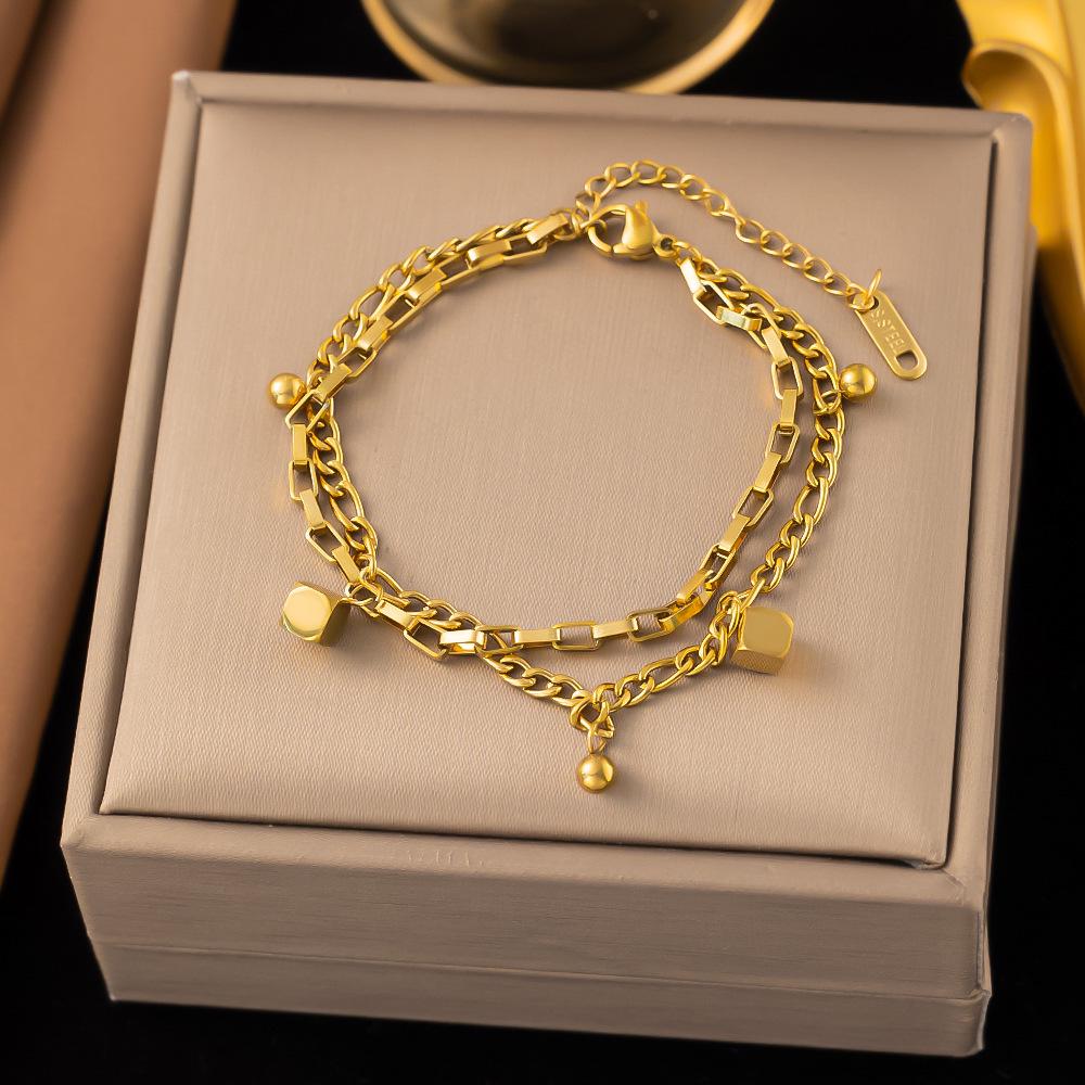 Preferred Bracelet 2: Qi Yun Fashionable Stainless Steel Cross Bracelet - Trendy, Statement, Light Luxury Jewelry.
