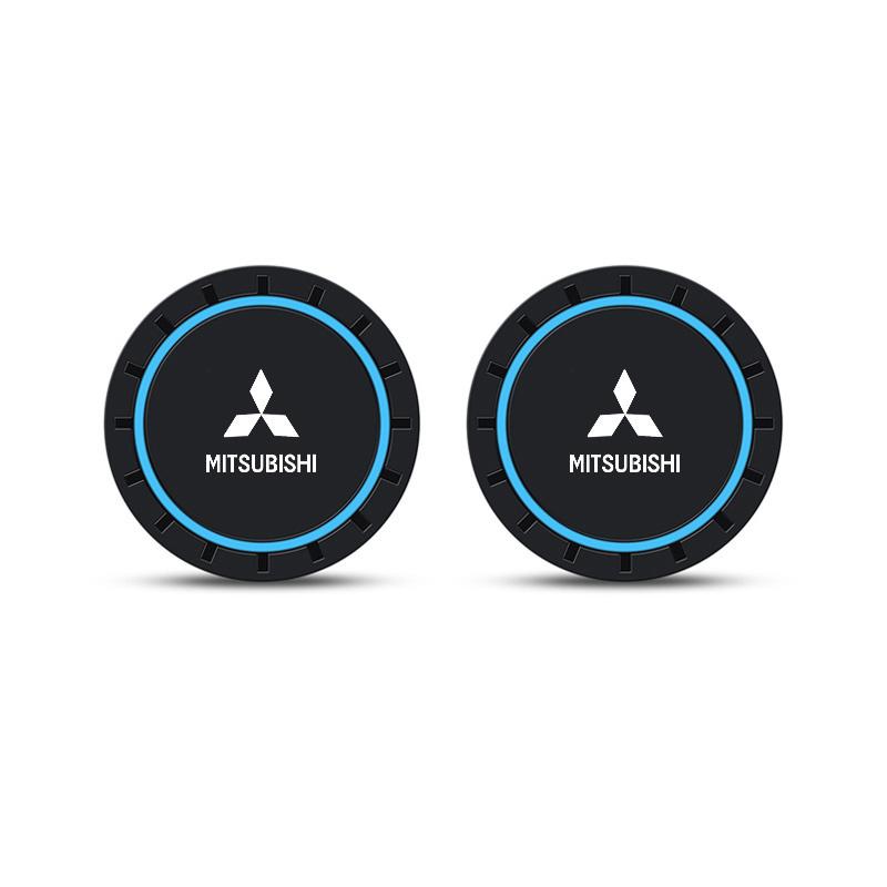 2 Stück Auto-Becherhalter Wasserschlitz Rutschfestes Pad Emblem Für Mitsubishi Lancer 9 EX Outlander 3 ASX L200 Auto-Innenzubehör