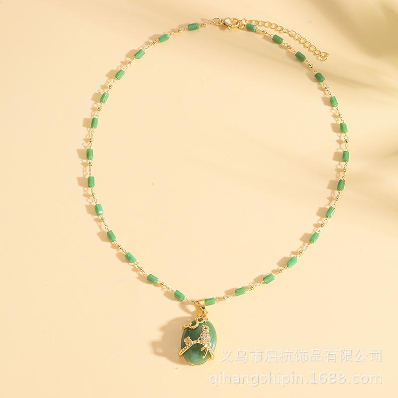 Smaragdkette Damen Retro Hofstil Edles Temperament Geometrischer Anhänger Accessoires