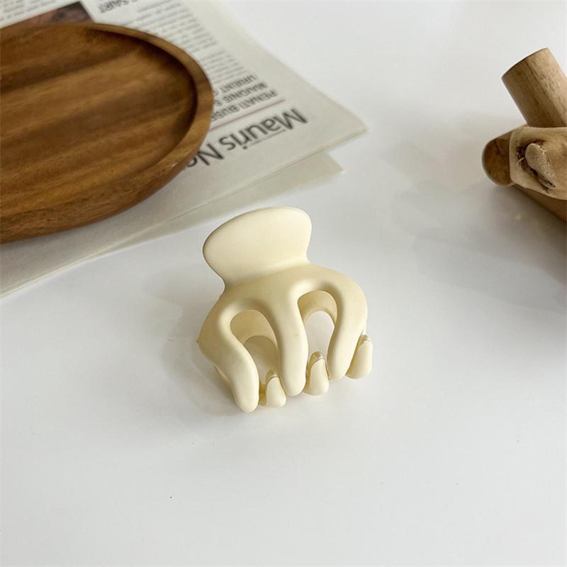 1Pcs Korean Coffee Beige Large Hair Claw Acrylic Hairpin Geometry Barrette Crab Hair Clips Headwear Womens Girl Hair Accessories