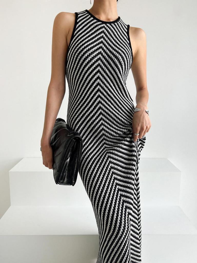 Patchwork Sleeveless Slim-Fit Knitted Dress