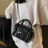 2025 New Cute Women's Bag Light Luxury Fashion High Texture Simple Versatile Commuter Shoulder Messenger Handbag