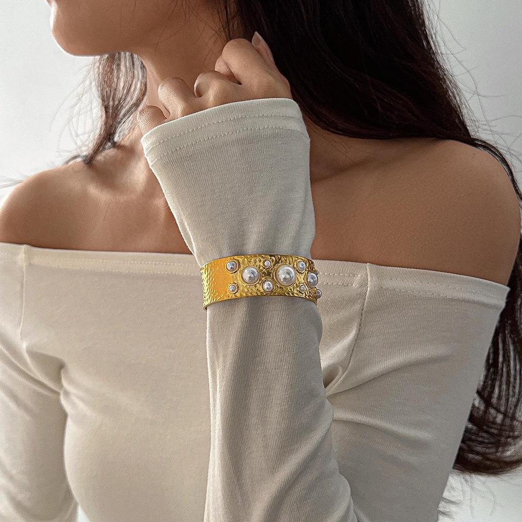 Stainless Steel Pearl Textured Open Bangle: European-American Style, Versatile Women's Jewelry