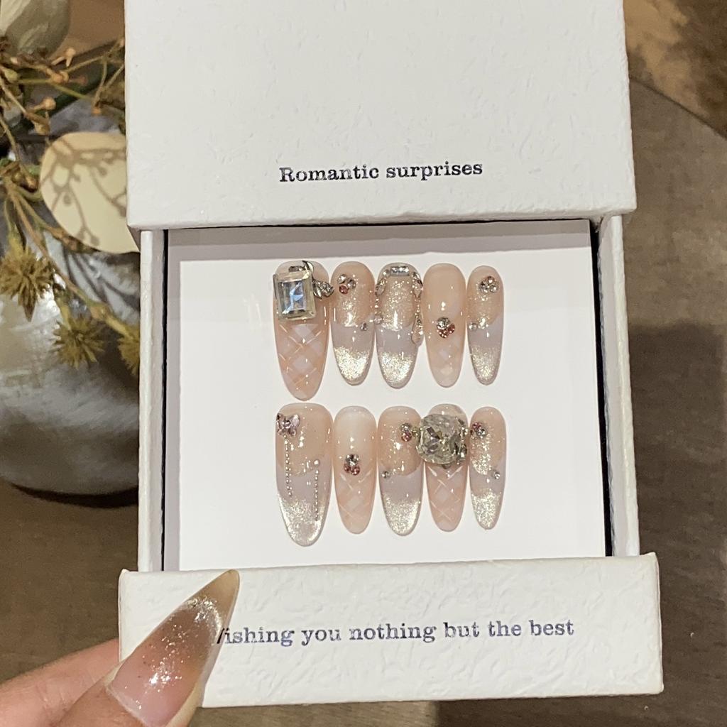 Pure Plaid Cat-eye Butterfly Chain Fresh Small Diamond Yaochi Daily Patch Wear Armor