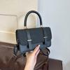 This Is A Casual, Fashionable, Large-capacity, High-quality Hand-held Commuter Single-shoulder Crossbody Small Square Bag