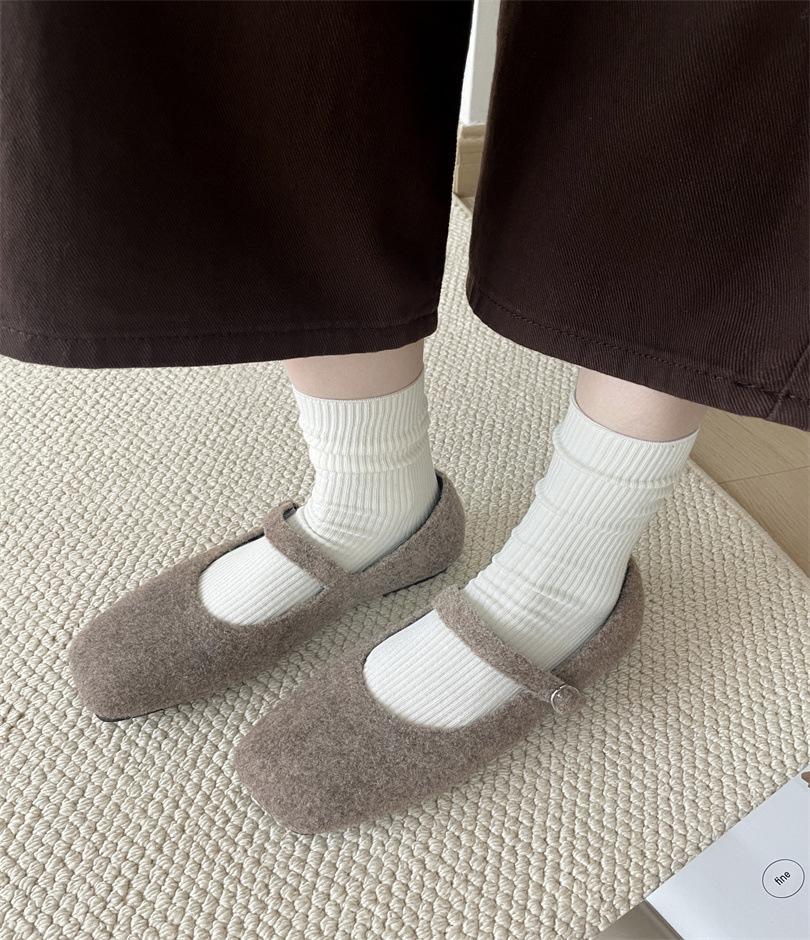 

Корейская версия туфель Мэри Джейн на плоской подошве, женская обувь 2025, новинка осени и зимы, черные, нежные, универсальные плюшевые туфли 39 хаки