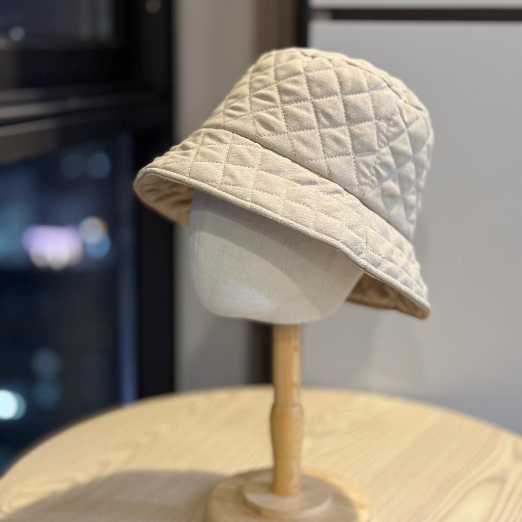 Ultra light down cotton plaid bucket hat men and women autumn and winter warm fashion basin hat Internet celebrities show small face