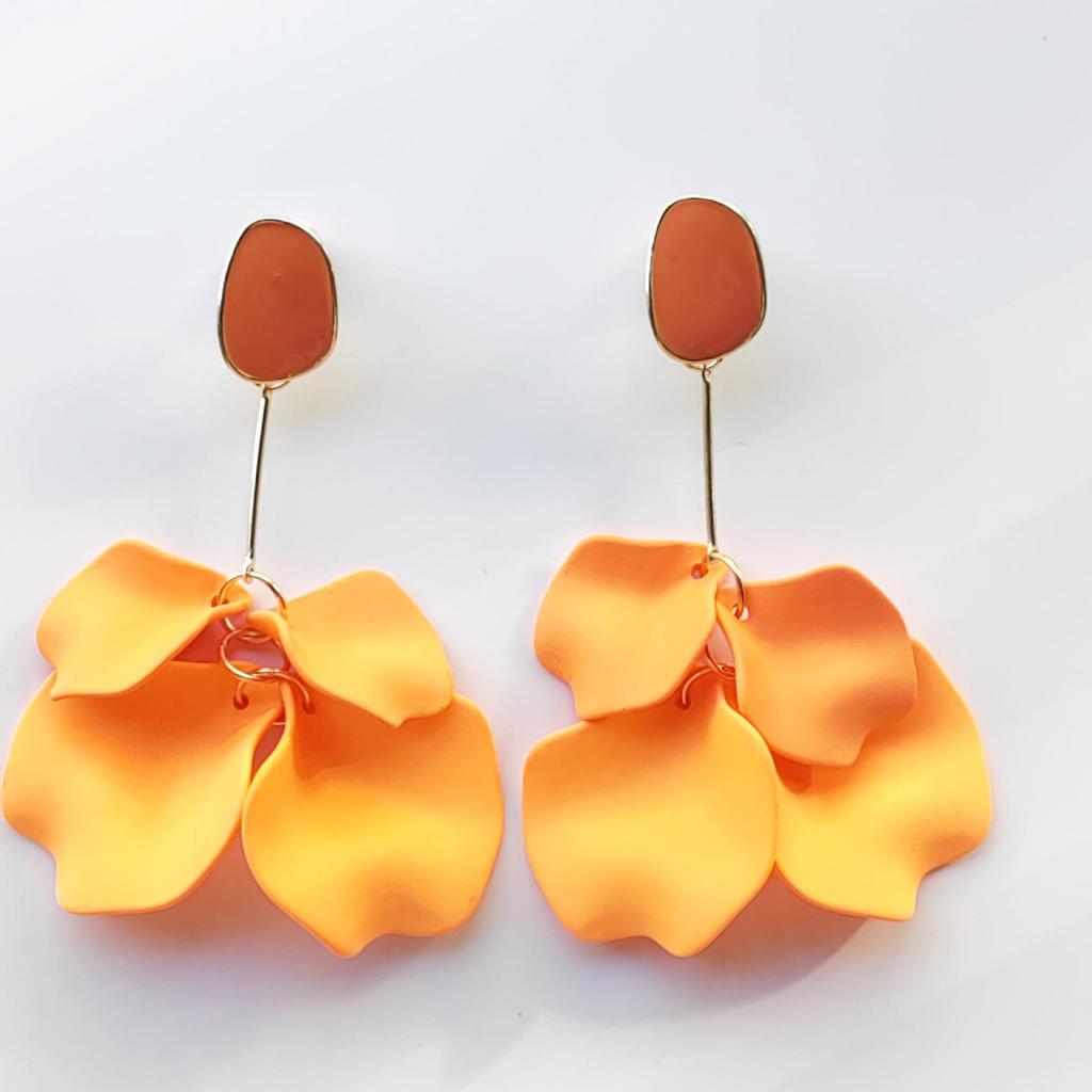 Bohemian Tassel Acrylic Petal Dangle Earrings for Women