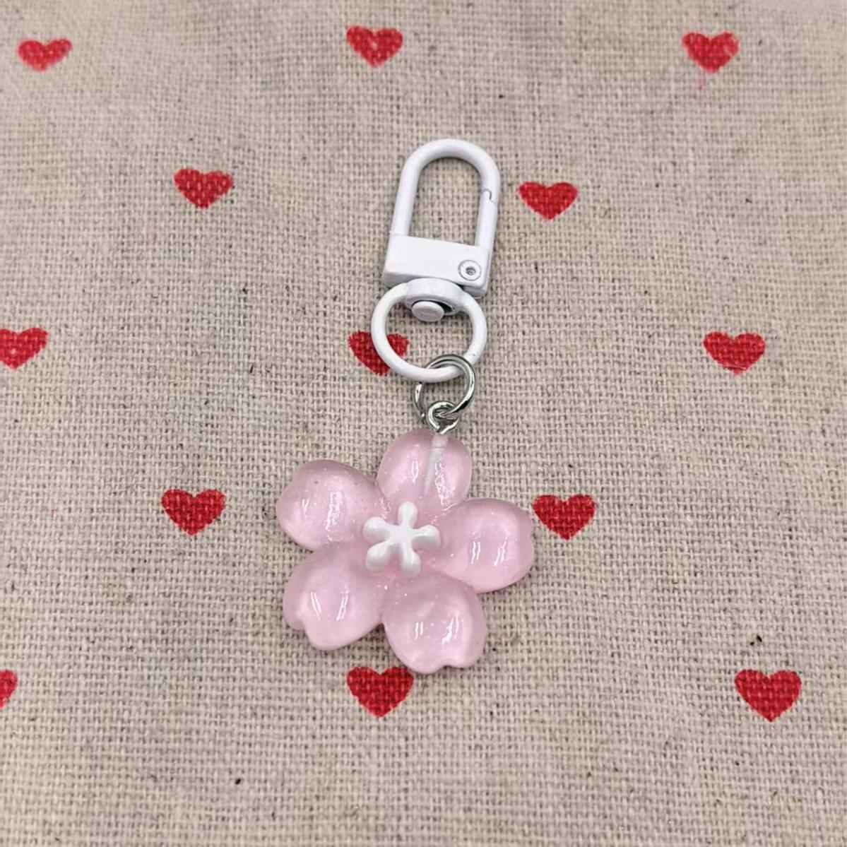 

Resin Glitter Sakura Jelly Keychain: Perfect Birthday Gift for Couples & Besties