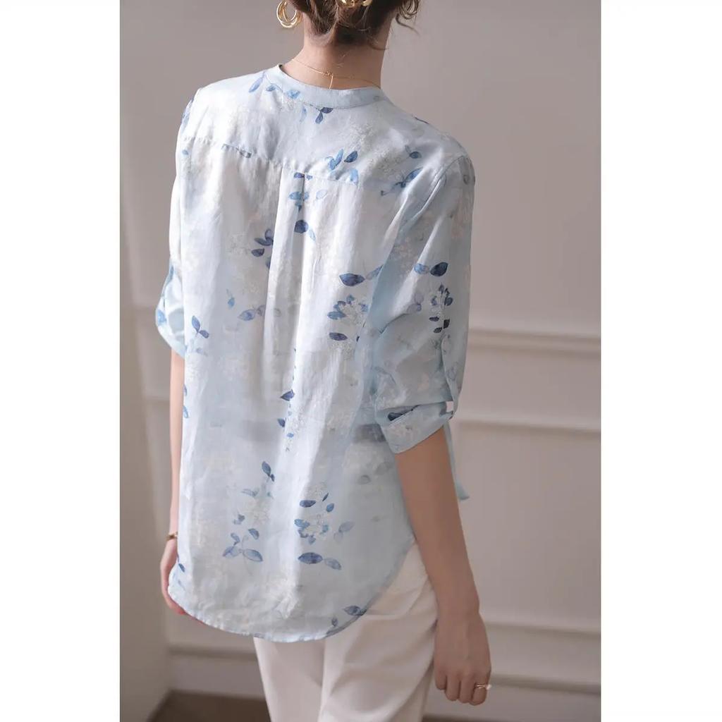 Women's Summer Seven Split Sleeve Fresh Thin Age-Defying Blouse Simple Commuter Button Top